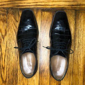 Men's genuine Crocodile dress shoes in black. 10.5